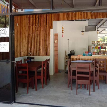 LR Hostel&Cafe Moalboal Buitenkant foto